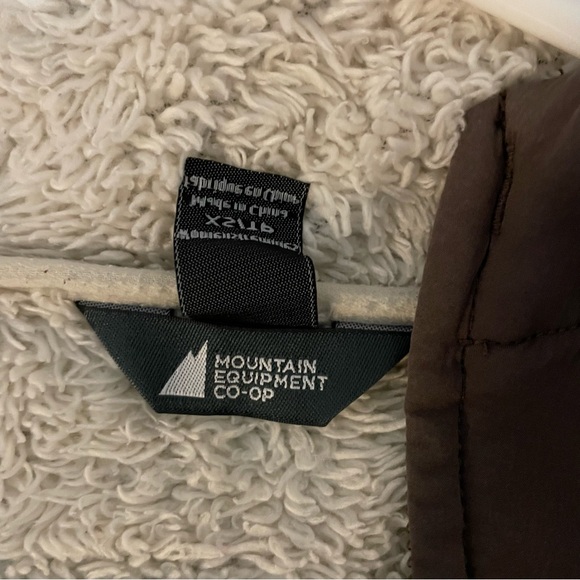 Mountain Equipment Co-op Water Resistant Jacket in XS - Picture 3 of 13
